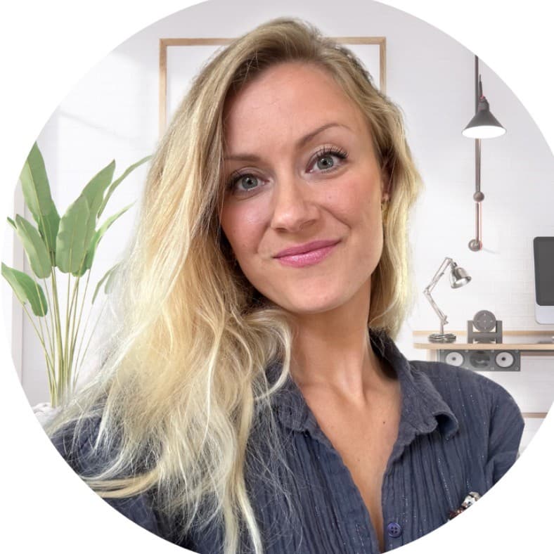 Emilie Mika photo